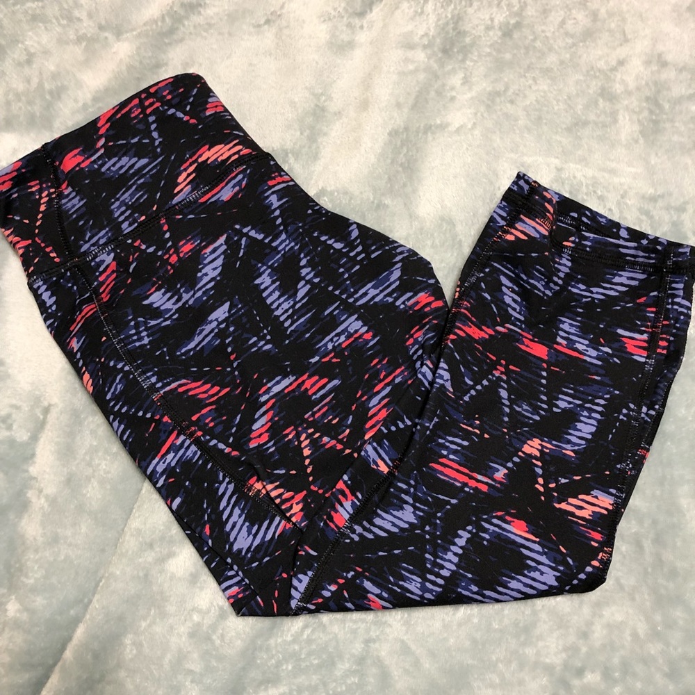 Old Navy Active workout capris - size large